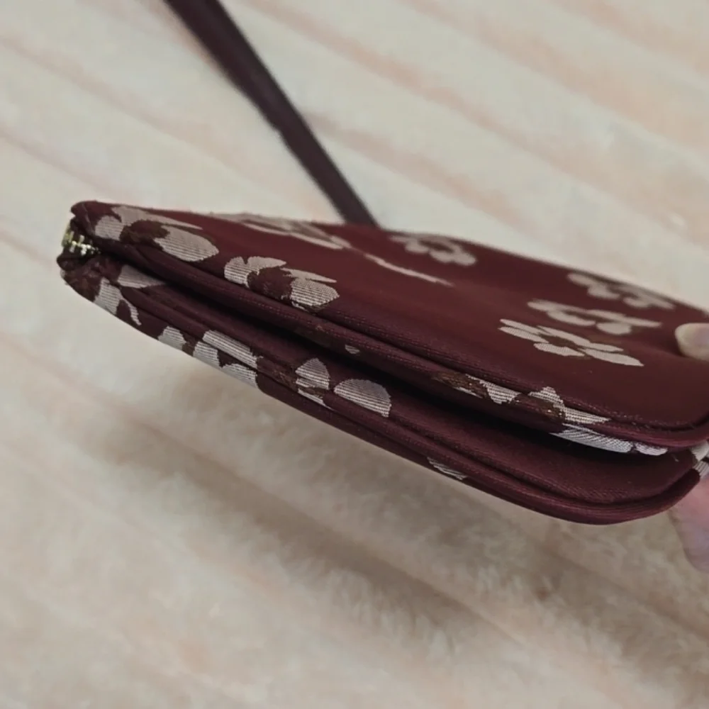 NWOT Kate Spade Large Wristlet - Burgundy Floral